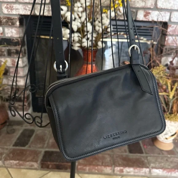 NWT LIEBESKIND BERLIN Mareike Black Crossbody Bag - Picture 1 of 10